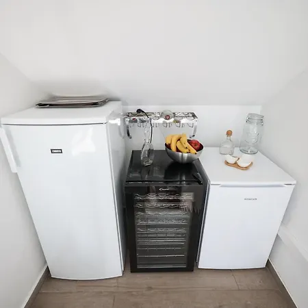 Kuca Dide Mate Sveti Filip i Jakov